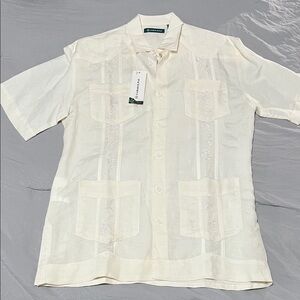 NWT Cubavera Classic Guayabera Button Down Shirt